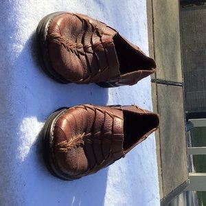 Cole Haan 9 1/2 brown slip on shoe, used in excellent shape